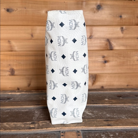 MCM Visetos White Monogram Leather Clutch - Picture 6 of 9